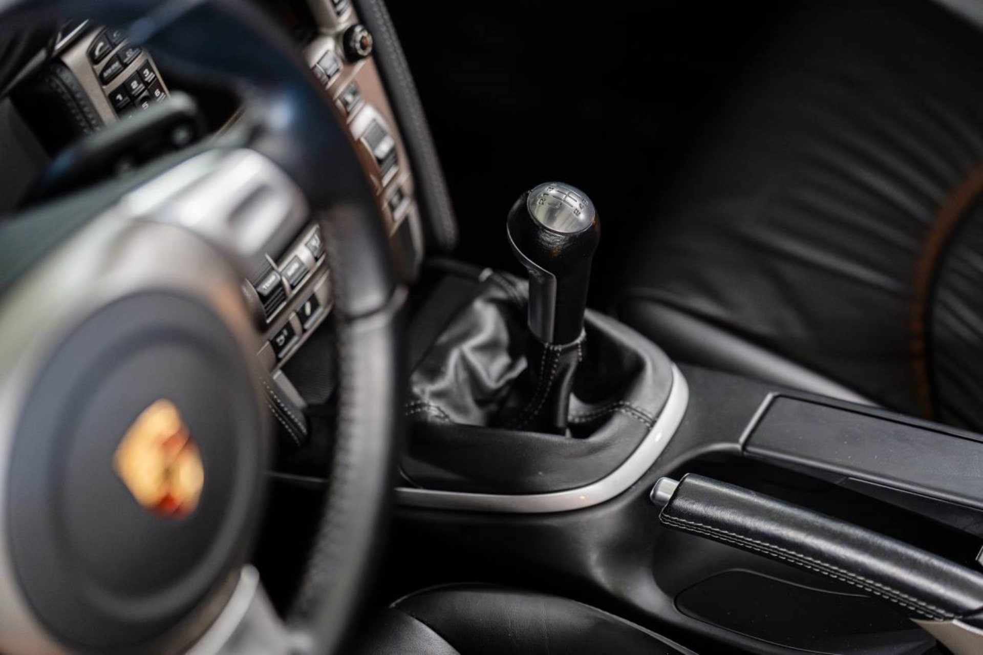 PORSCHE 911 Carrera S Cabriolet-image-4
