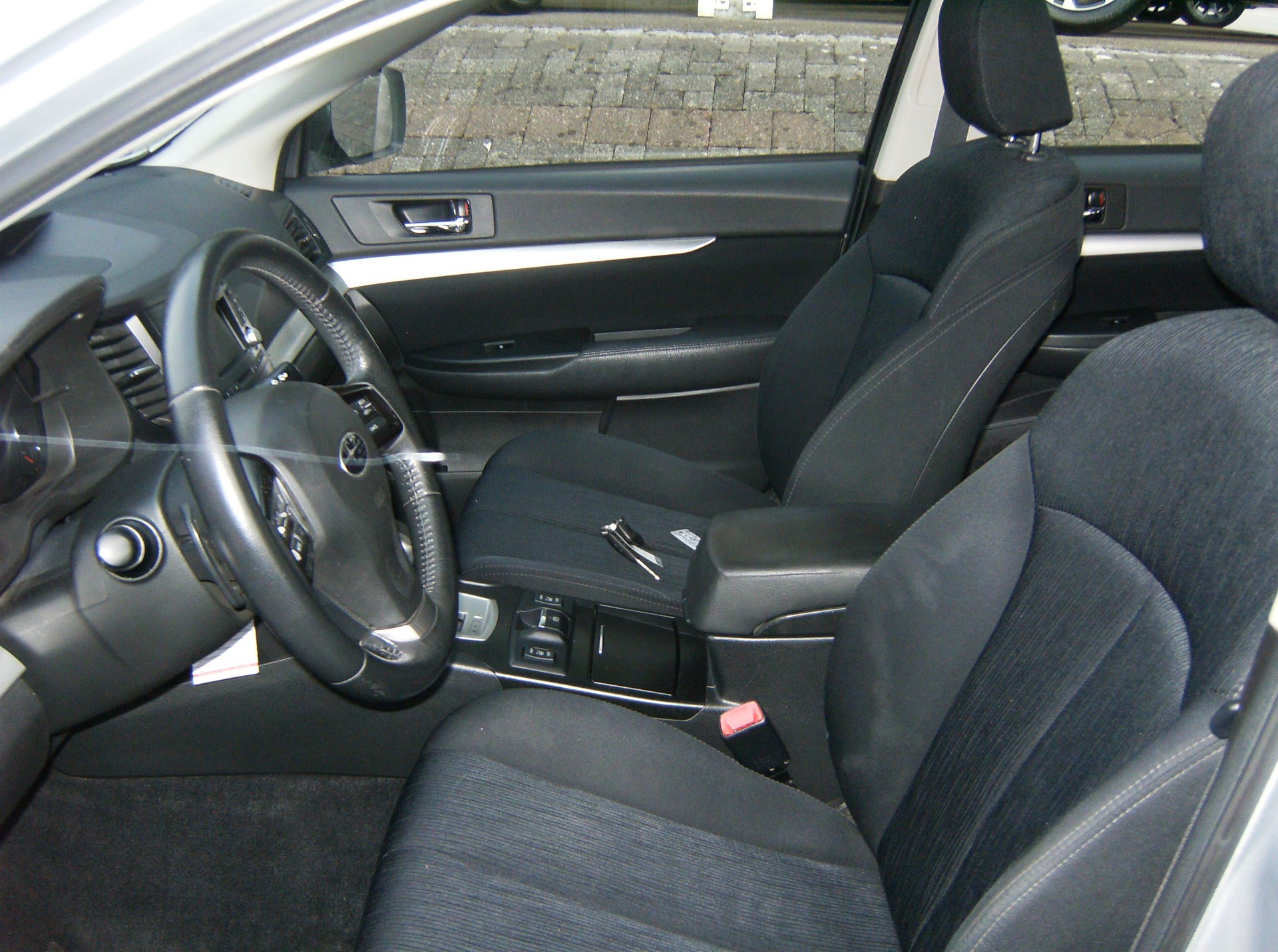 SUBARU Outback 2.0D Swiss AWD Lineartronic-image-7