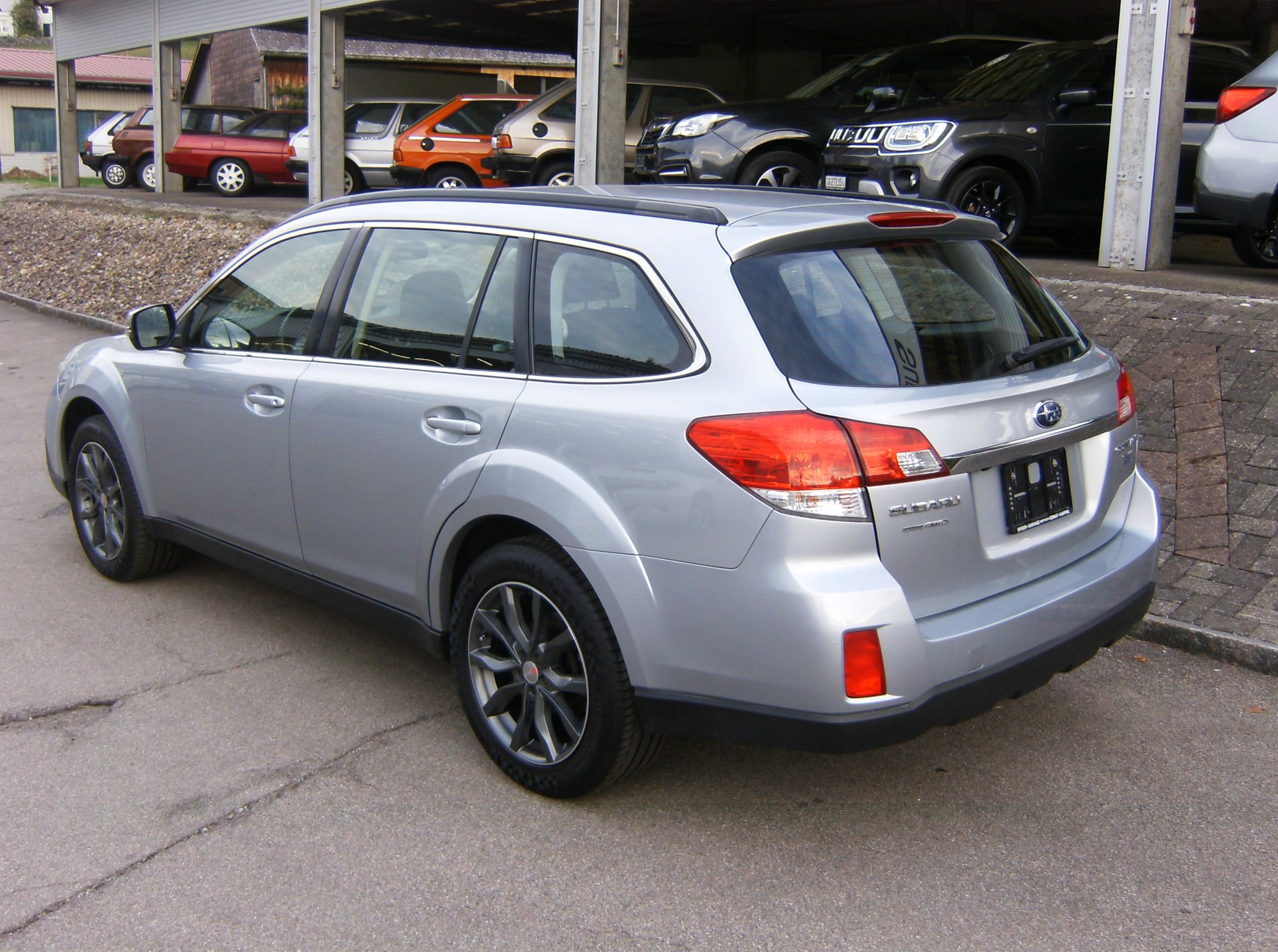 SUBARU Outback 2.0D Swiss AWD Lineartronic-showroom-element-2