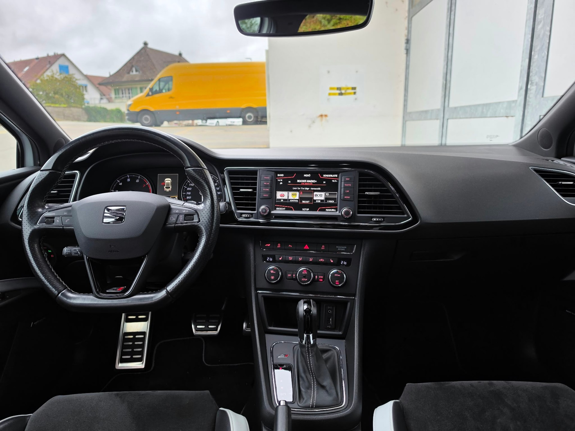 SEAT Leon ST 2.0 TSI Cupra 290 DSG-image-8