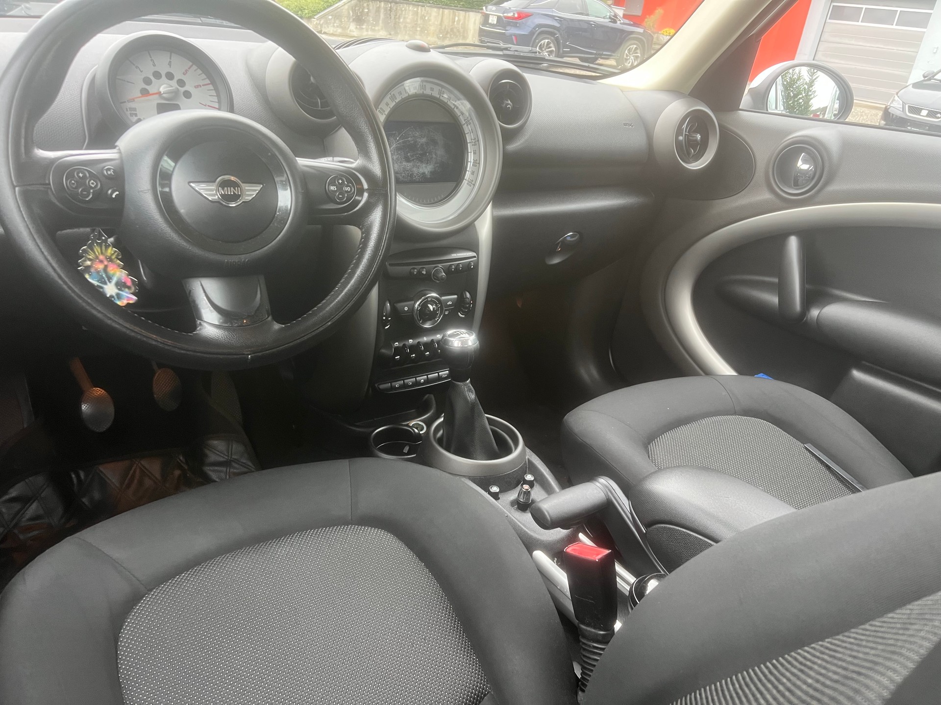 MINI Countryman Cooper D ALL4-image-5
