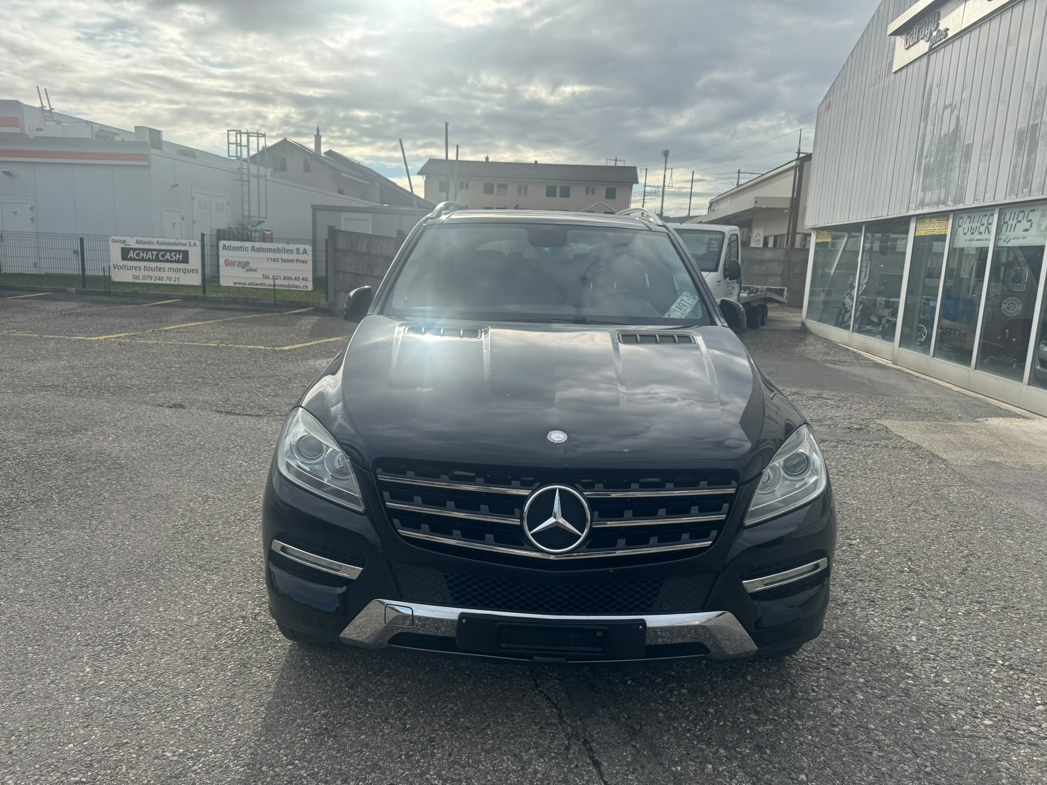Car photo