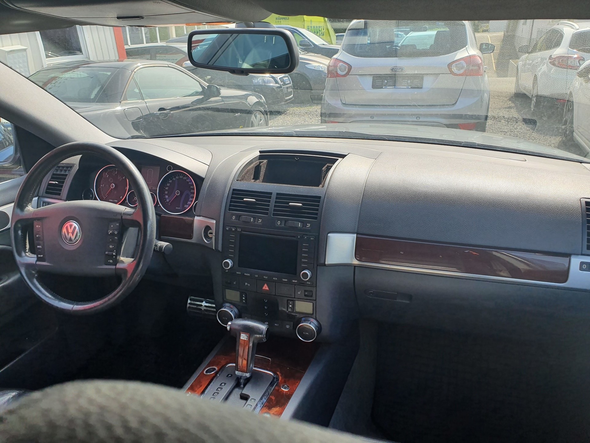 VW Touareg 5.0 TDI V10 Automatic-image-6