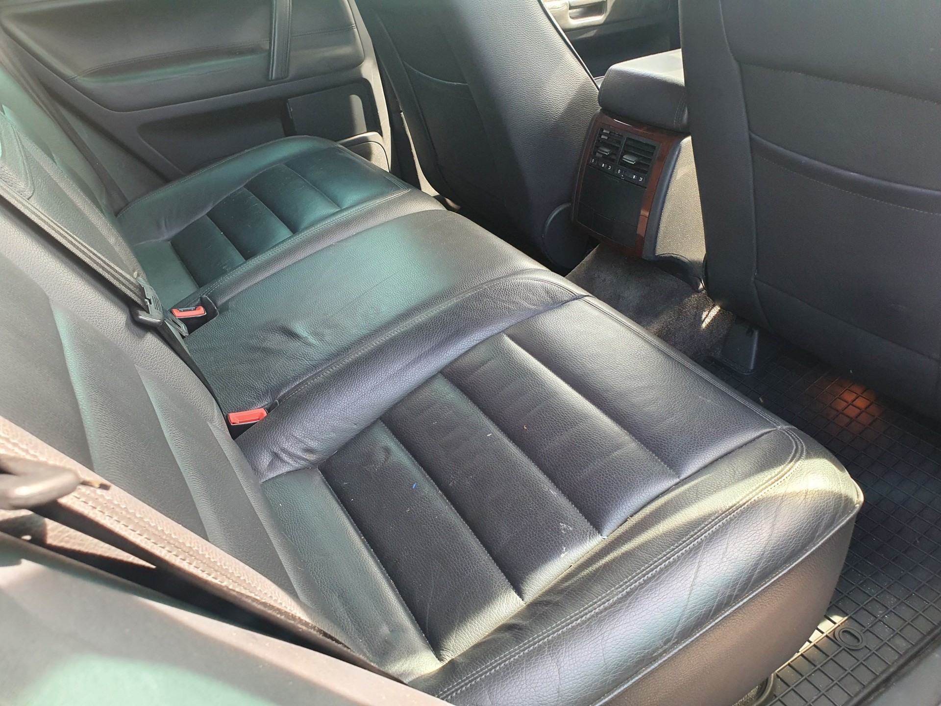 VW Touareg 5.0 TDI V10 Automatic-image-5