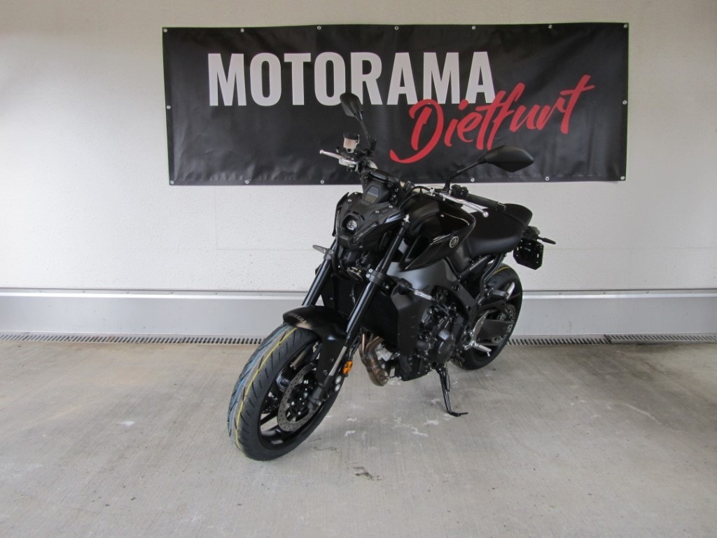 YAMAHA MT-09A-showroom-element-3