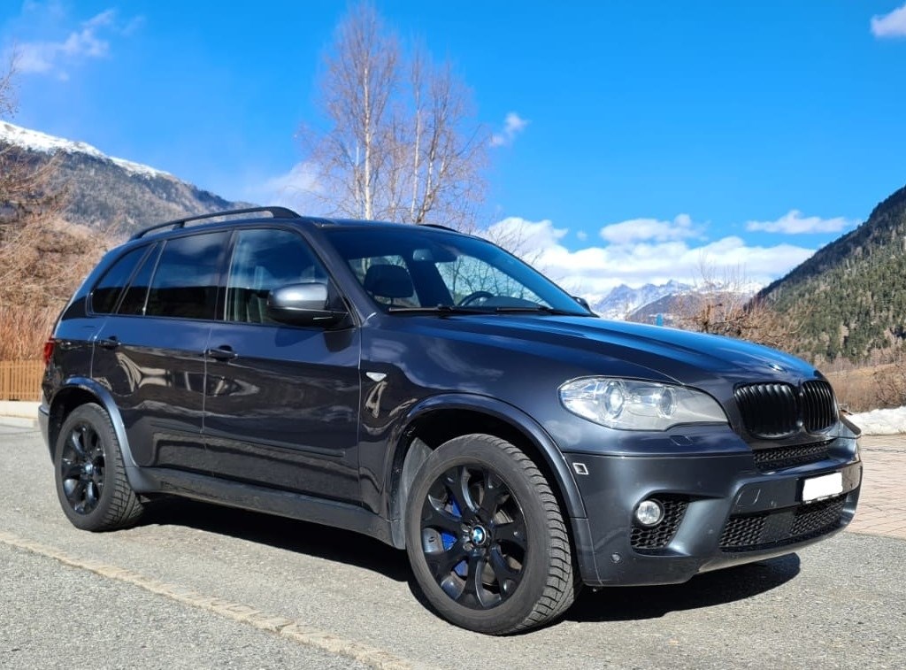 BMW X5 xDrive 50i Steptronic-image-0