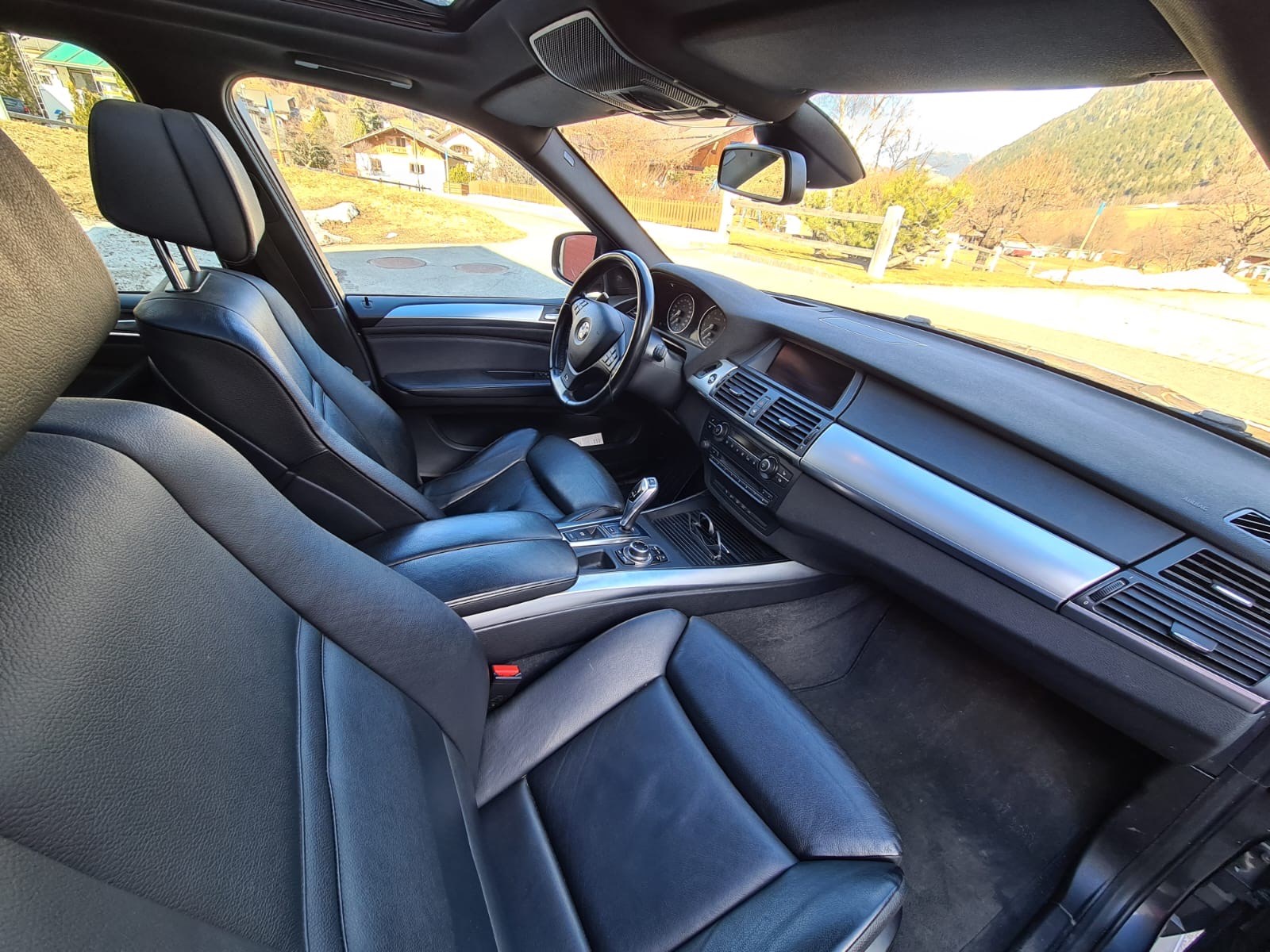 BMW X5 xDrive 50i Steptronic-image-6