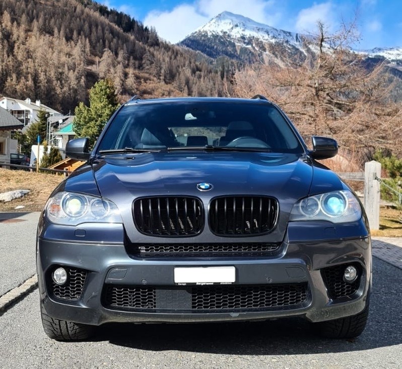 BMW X5 xDrive 50i Steptronic-image-1