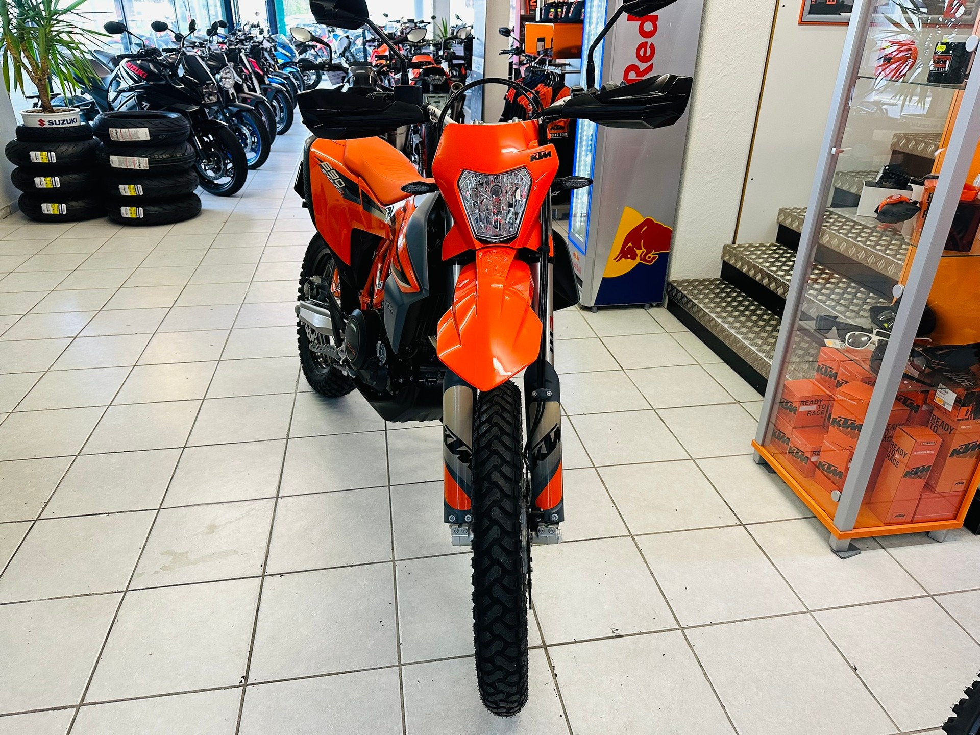 KTM 690 Enduro R-showroom-element-1