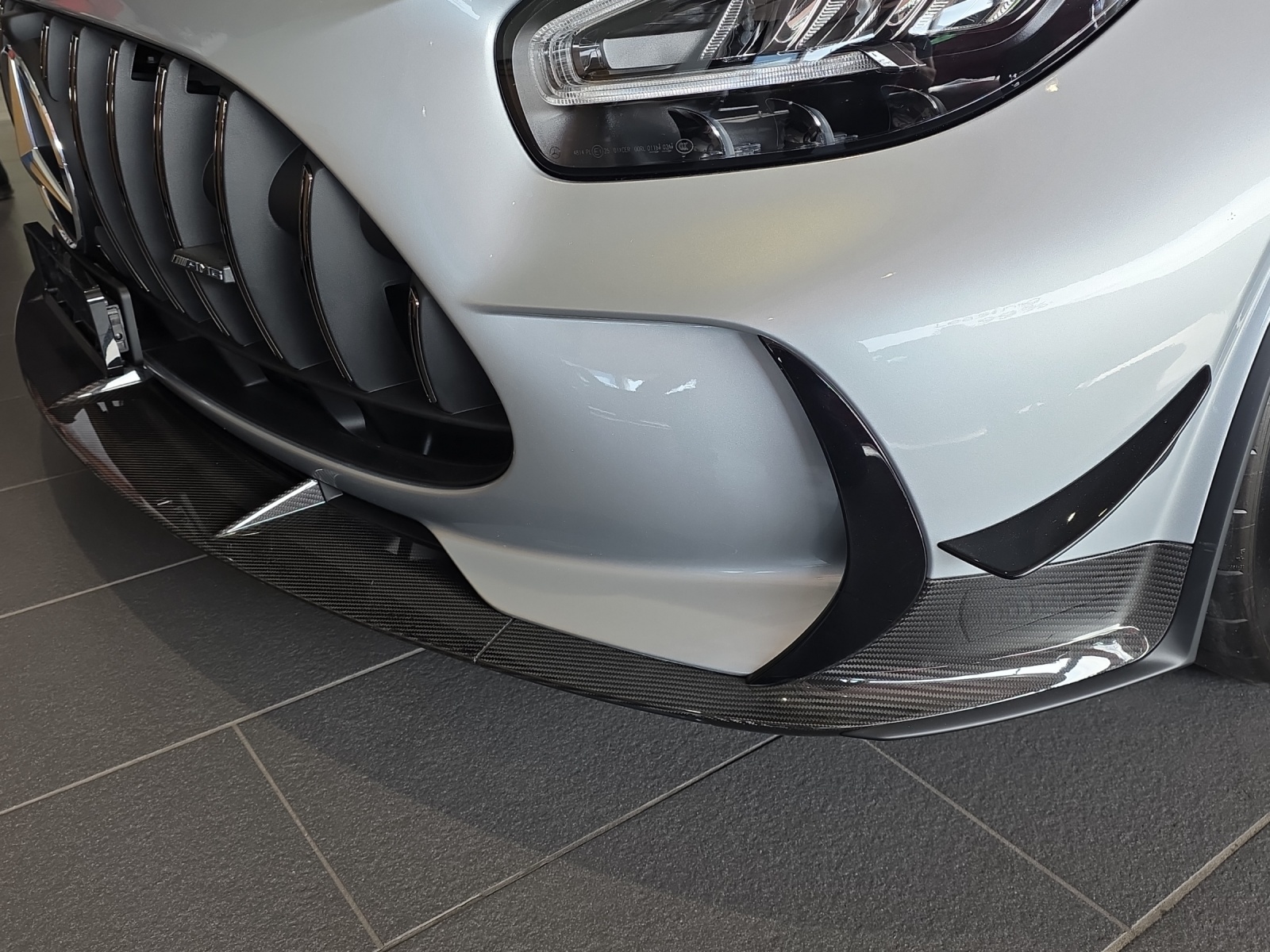 MERCEDES-BENZ AMG GT Black Series-image-5