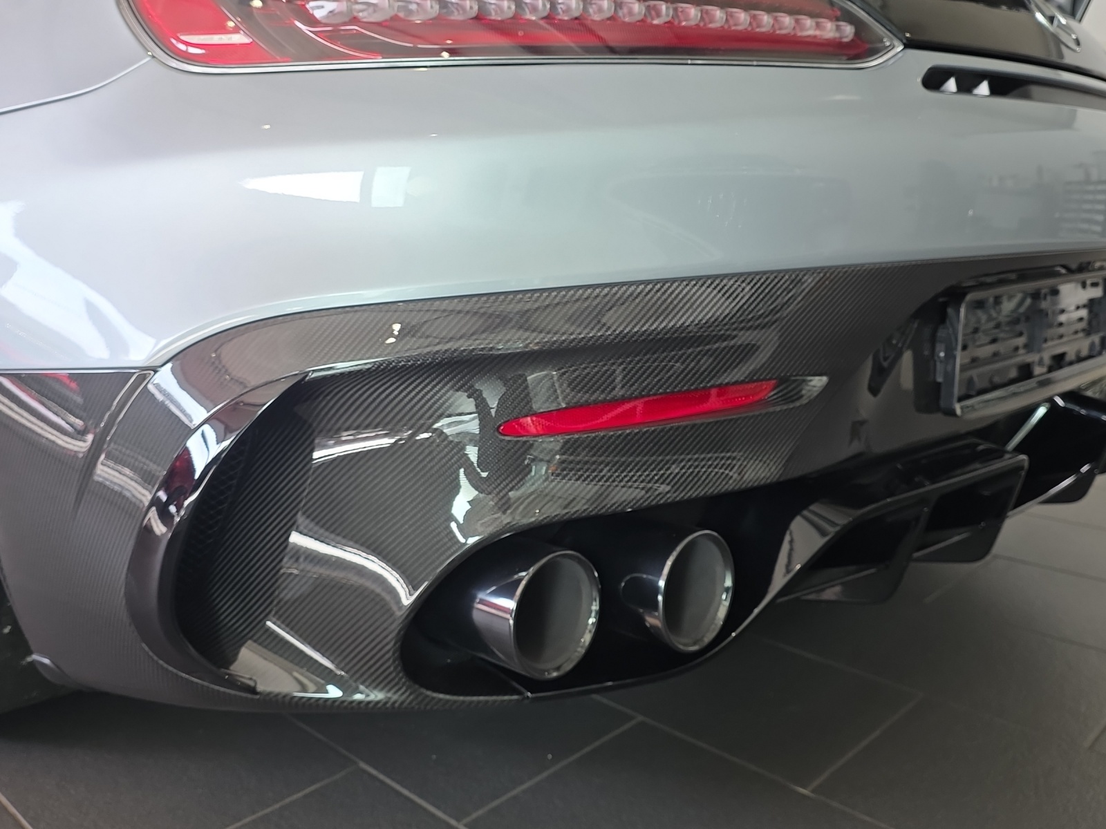 MERCEDES-BENZ AMG GT Black Series-image-9