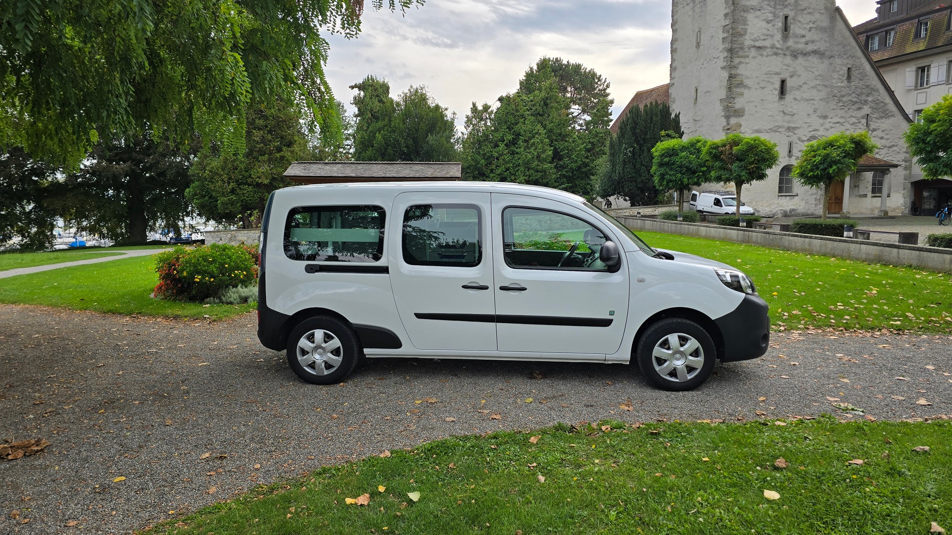 RENAULT Kangoo Z.E.-image-2