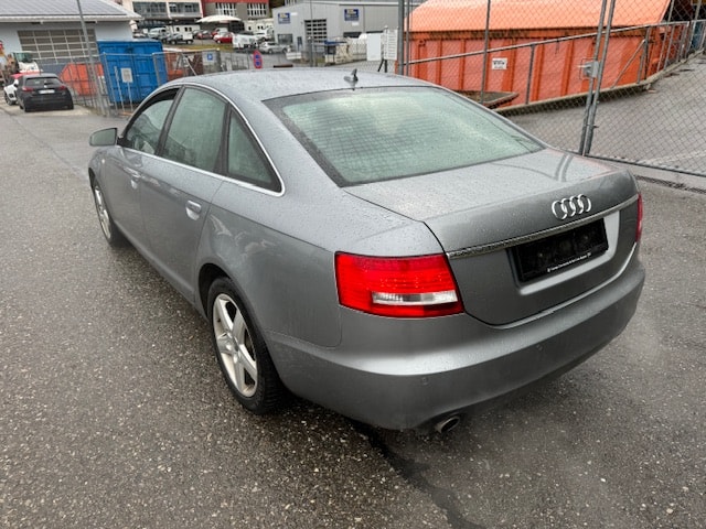 AUDI A6 3.2 V6 FSI quattro-image-4