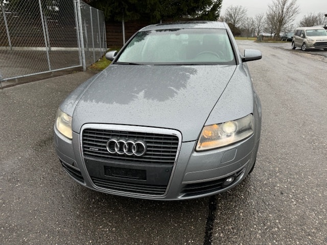 AUDI A6 3.2 V6 FSI quattro-image-1