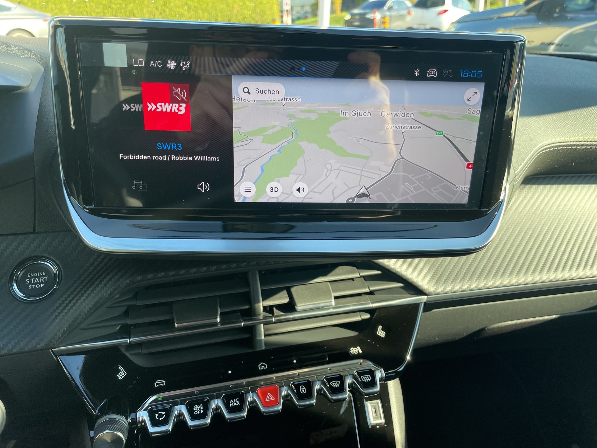 PEUGEOT 2008 1.2 Hybrid GT-image-8