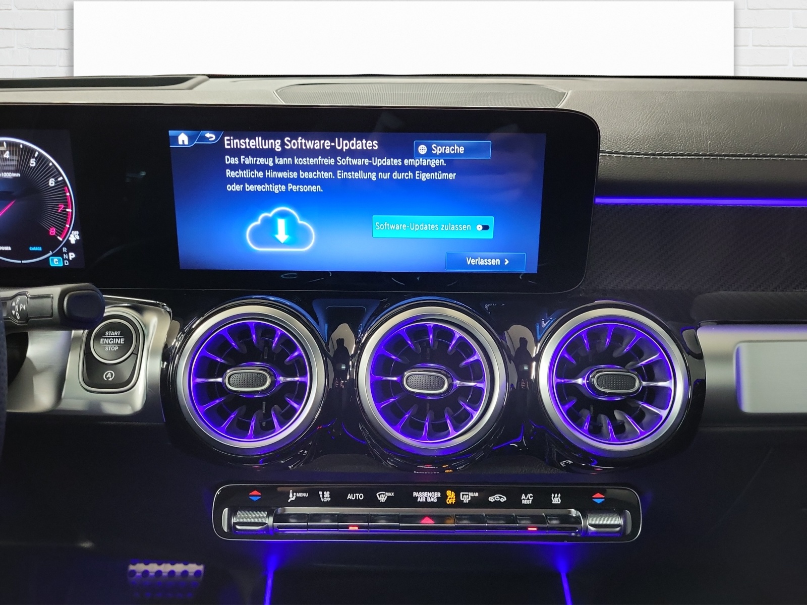 MERCEDES-BENZ GLB 250 AMG Line 4Matic-image-8