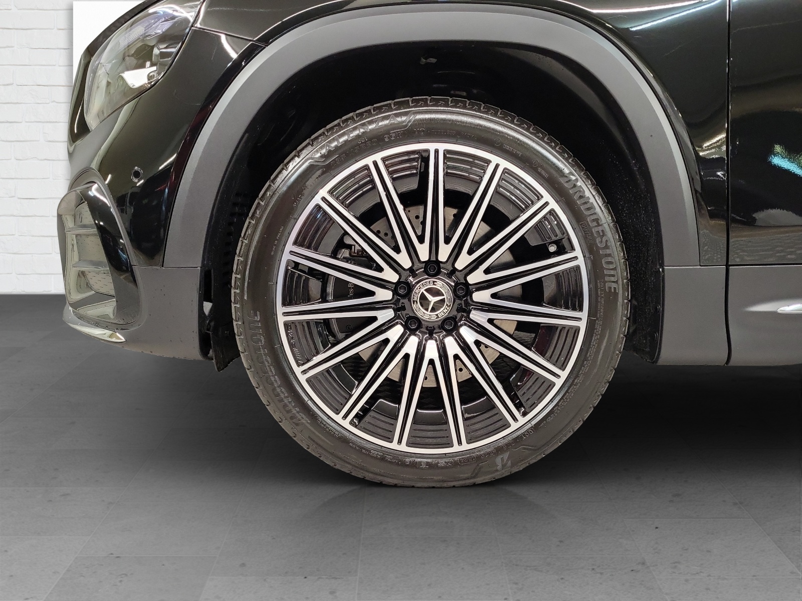MERCEDES-BENZ GLB 250 AMG Line 4Matic-image-5
