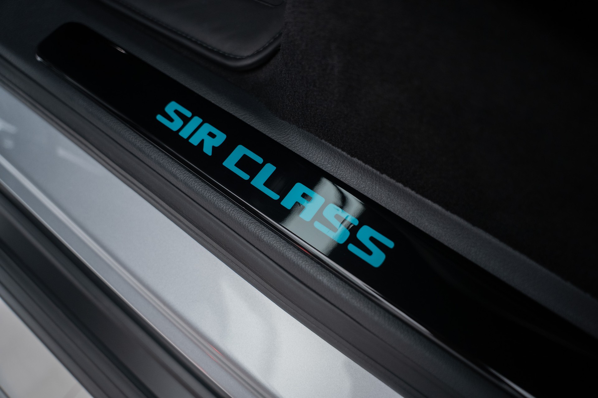 MERCEDES-BENZ HOF SIR CLASS-image-9