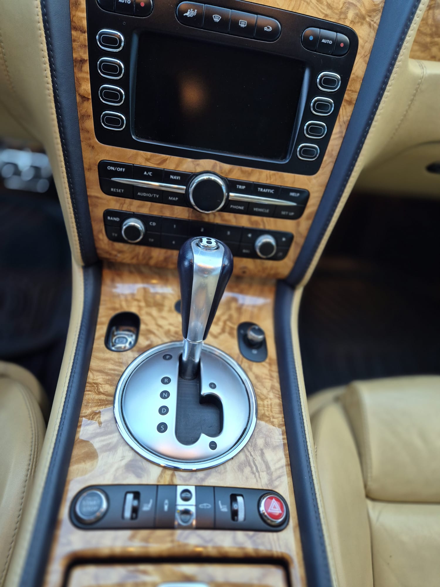 BENTLEY Continental GTC 6.0 "Mansory"-image-16