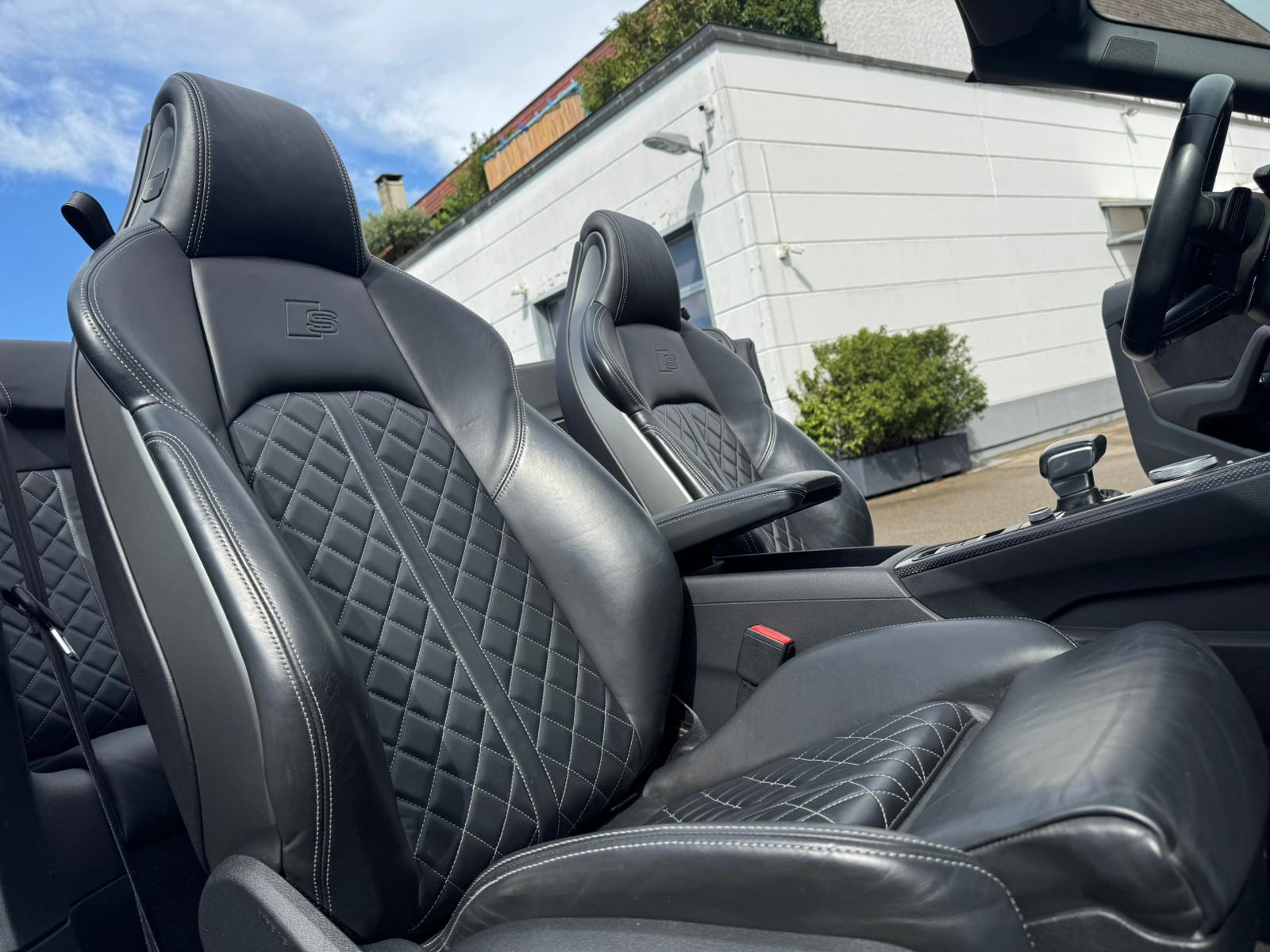 AUDI S5 Cabriolet 3.0 TFSI quattro tiptronic-image-9