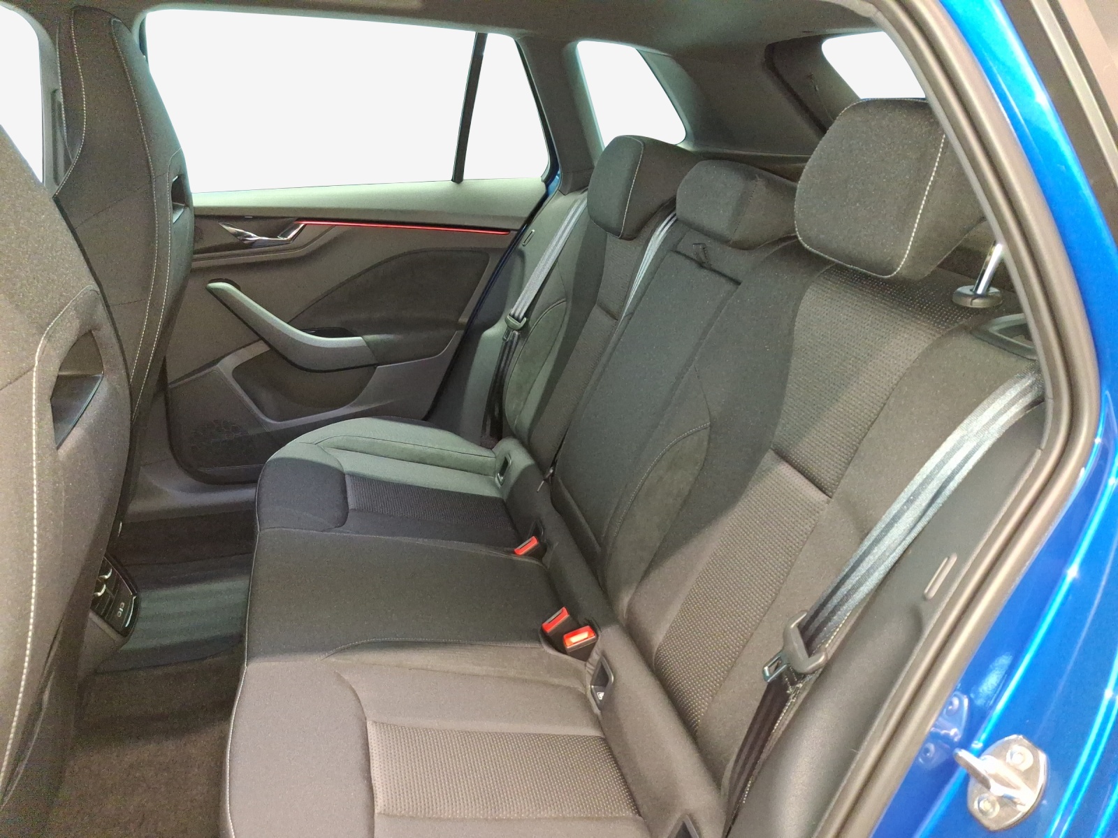 SKODA Kamiq 1.0 TSI Dynamic DSG-image-8
