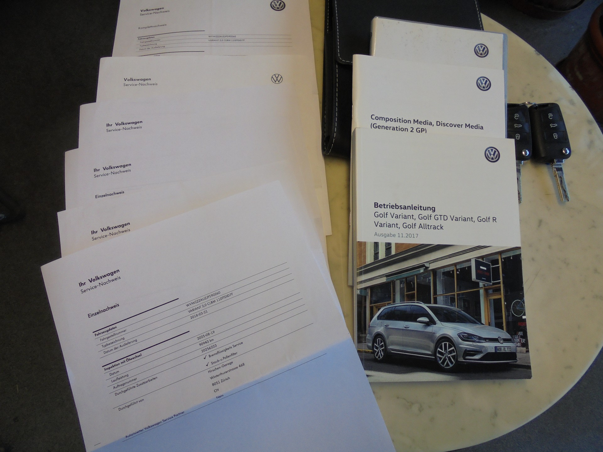 VW Golf Variant 2.0 TDI Comfortline DSG-image-13