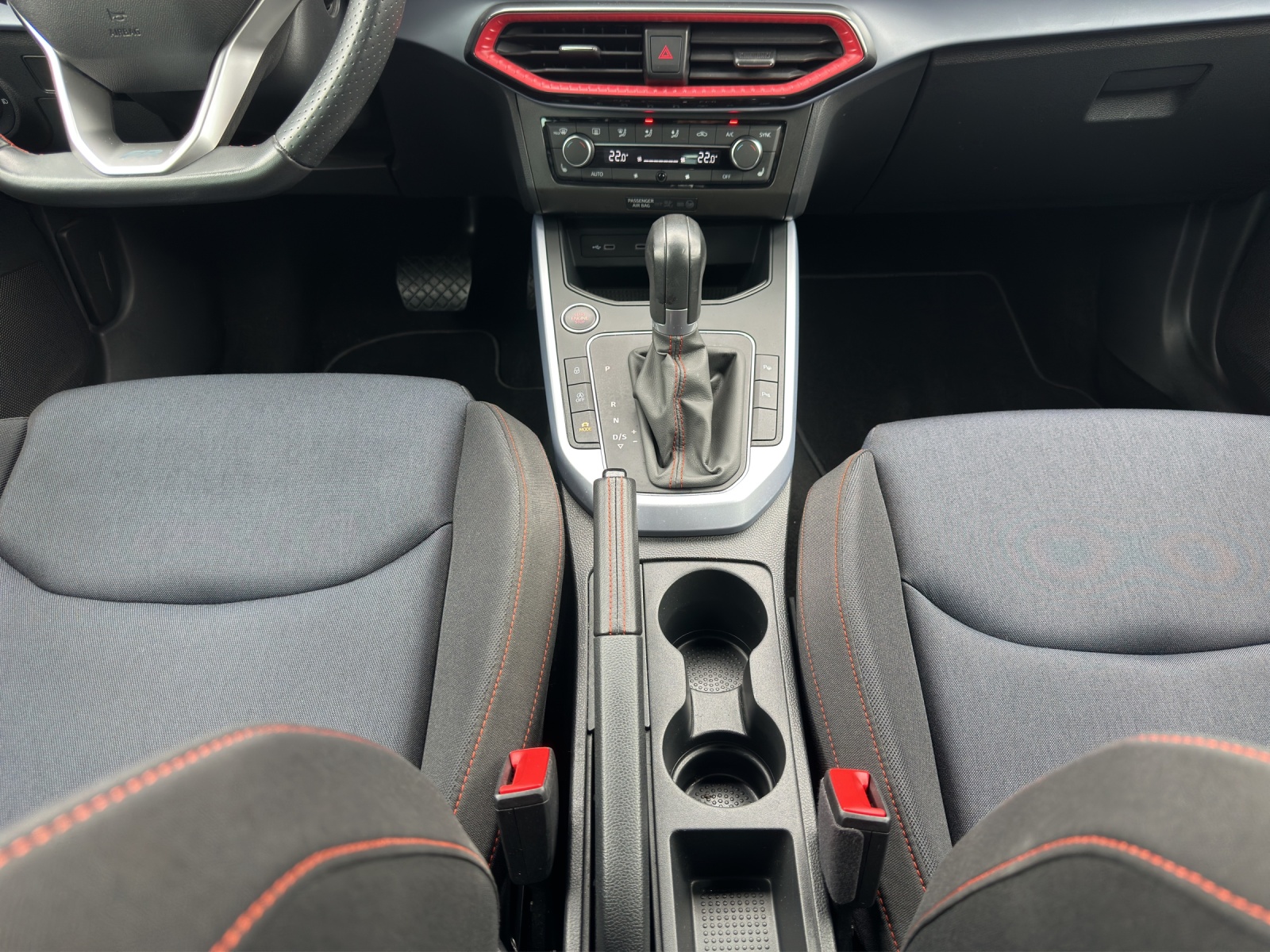 SEAT Arona 1.0 TSI Eco Hola FR DSG-image-12