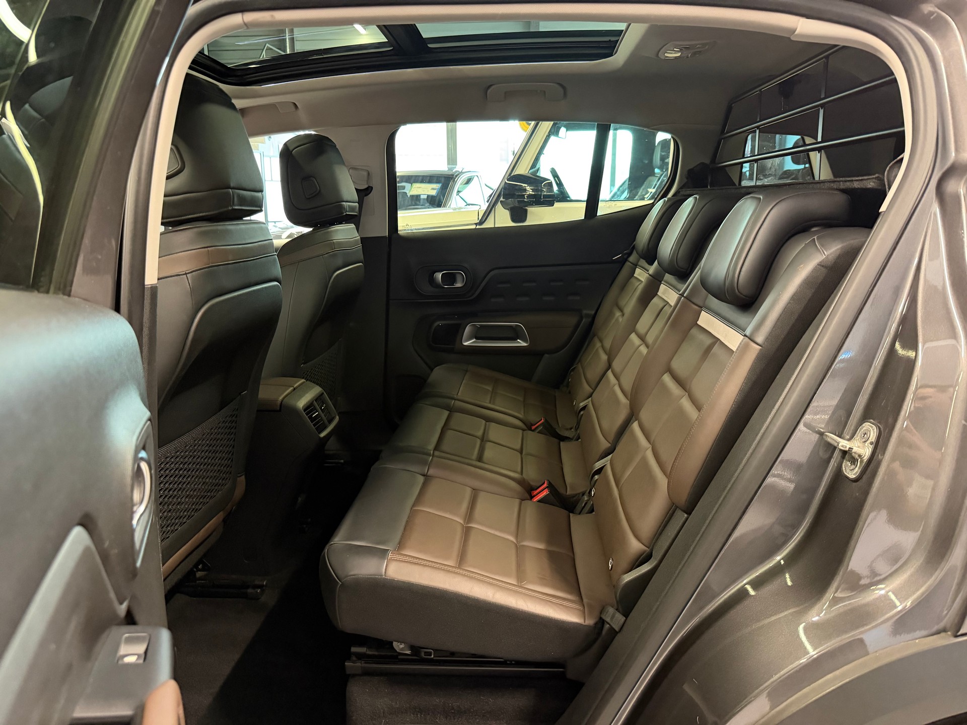 CITROEN C5 Aircross 2.0 BlueHD Shine EAT8-image-22