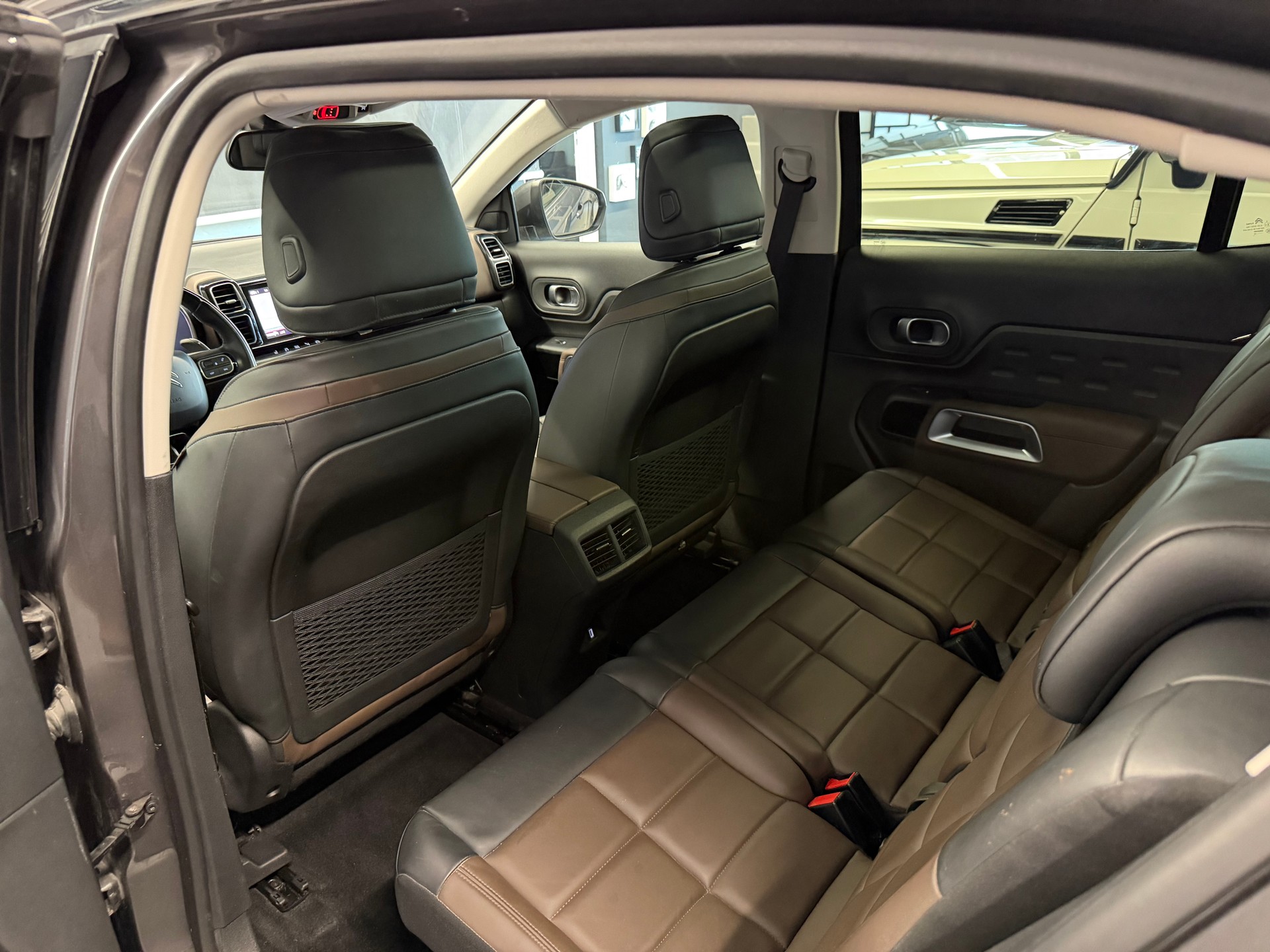 CITROEN C5 Aircross 2.0 BlueHD Shine EAT8-image-23