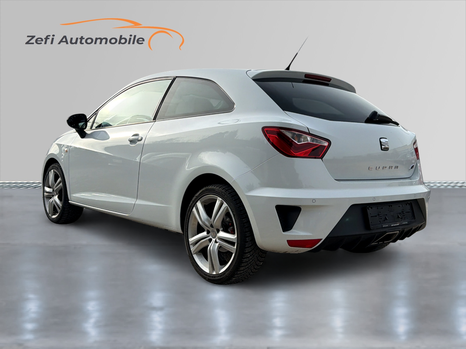 SEAT Ibiza SC 1.4 TSI Cupra DSG-image-2