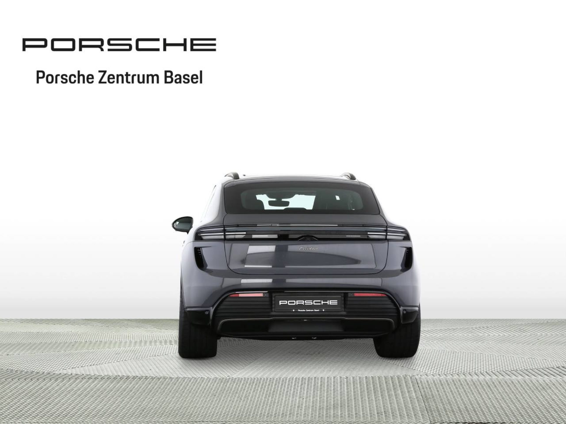 PORSCHE Macan Turbo-image-6