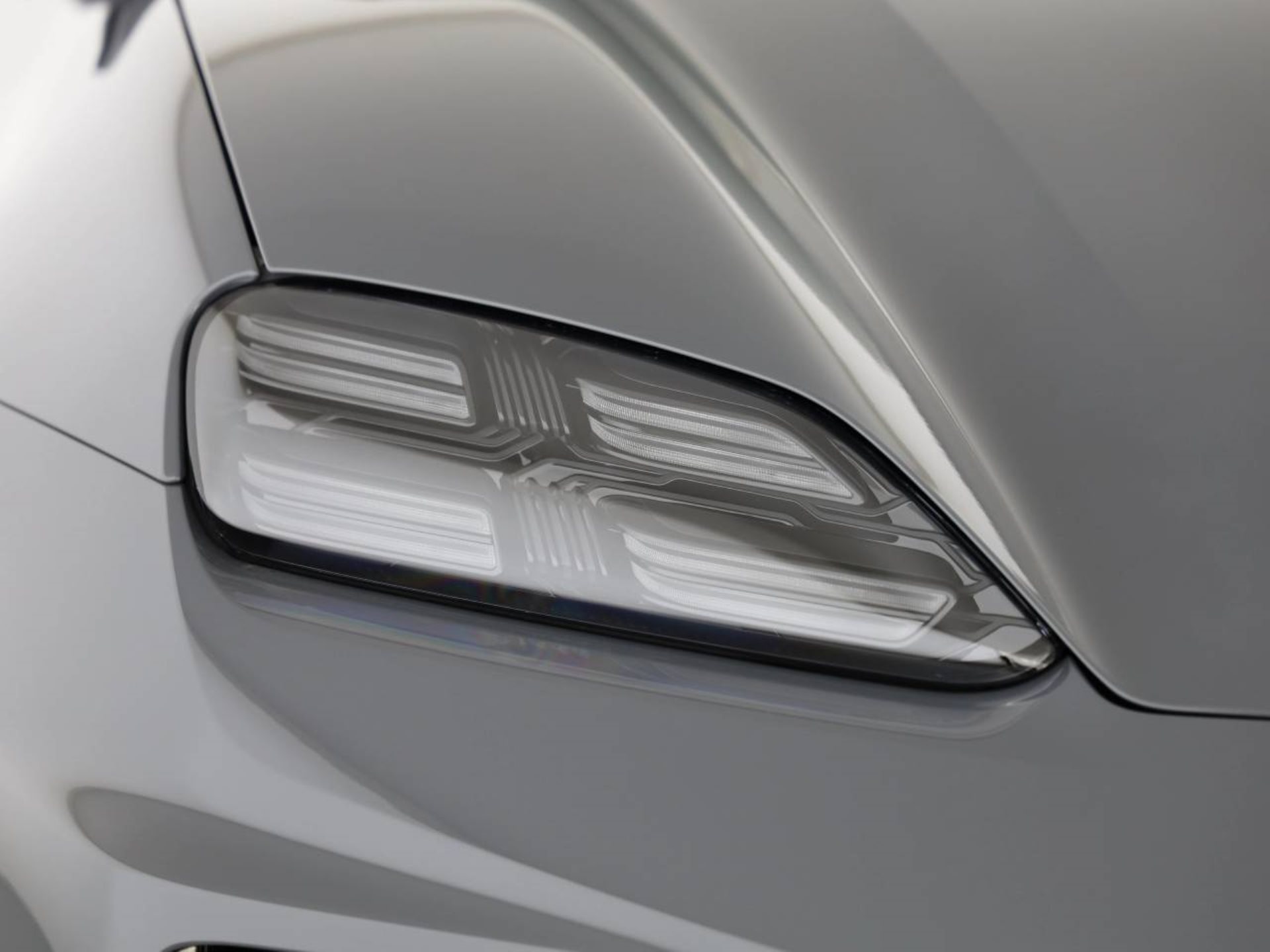 PORSCHE Macan Turbo-image-31