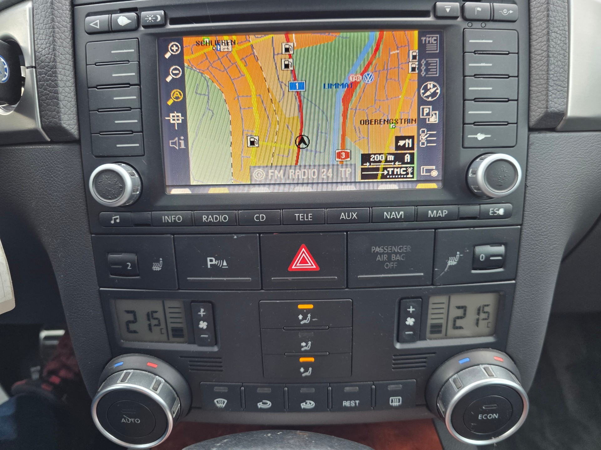 VW Touareg 5.0 TDI V10 Automatic-image-17