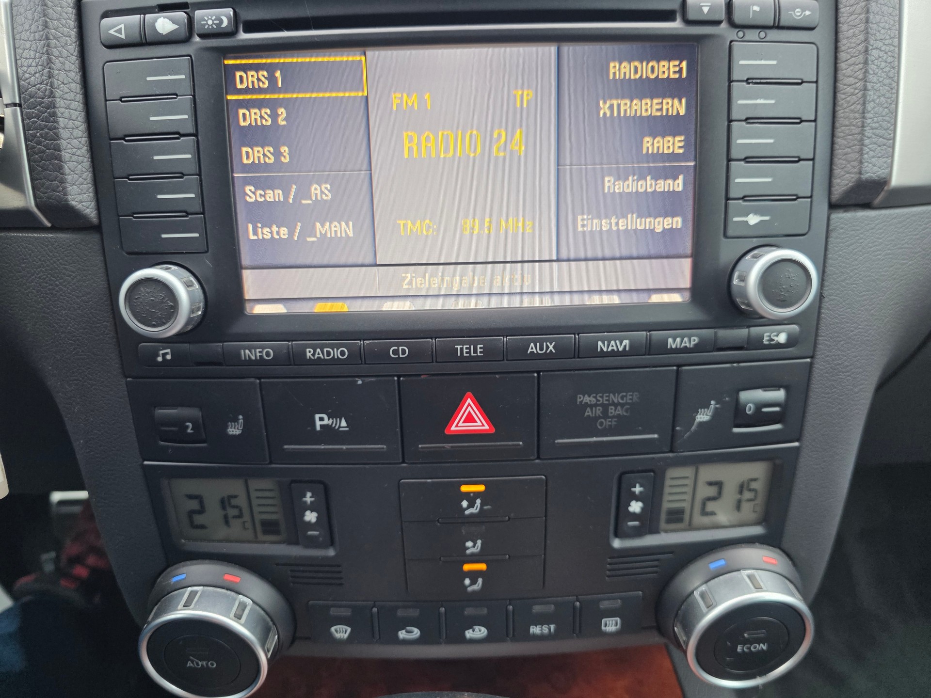 VW Touareg 5.0 TDI V10 Automatic-image-15