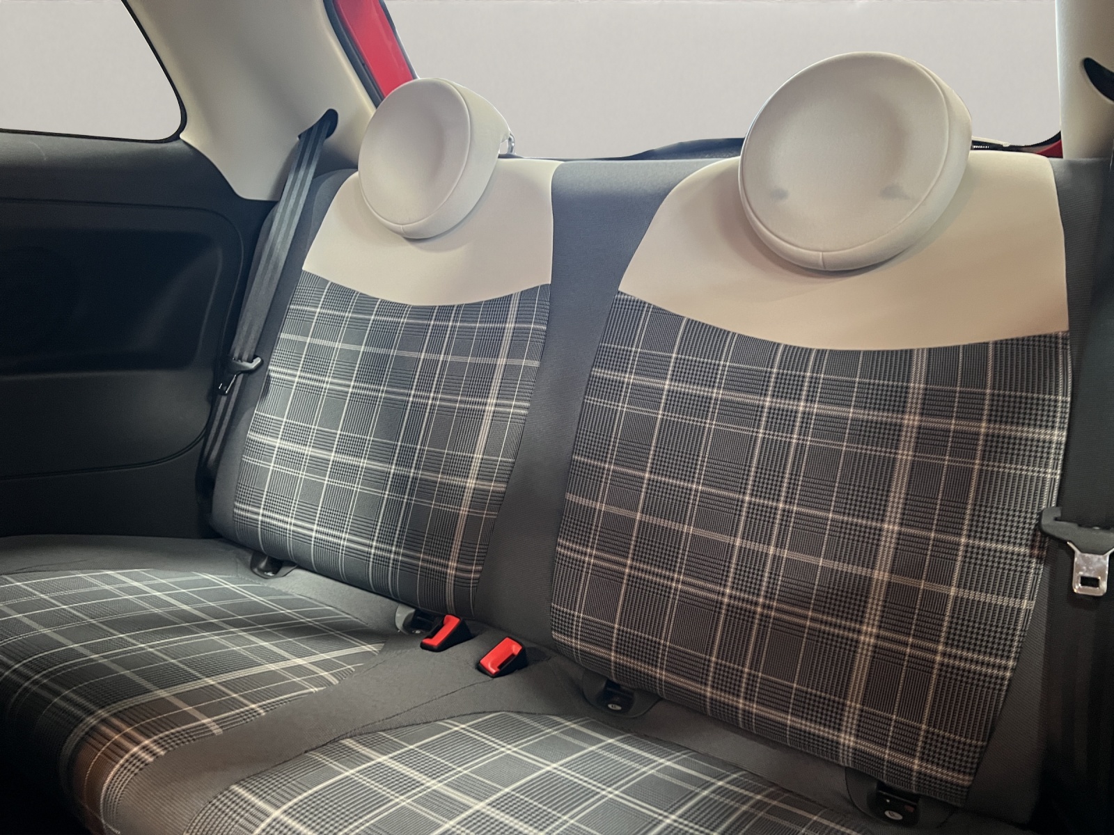FIAT 500 1.0 Hybrid Lounge-image-8