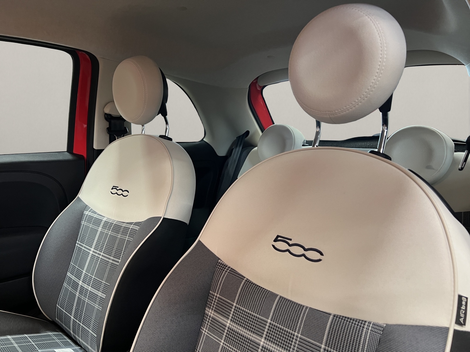 FIAT 500 1.0 Hybrid Lounge-image-9