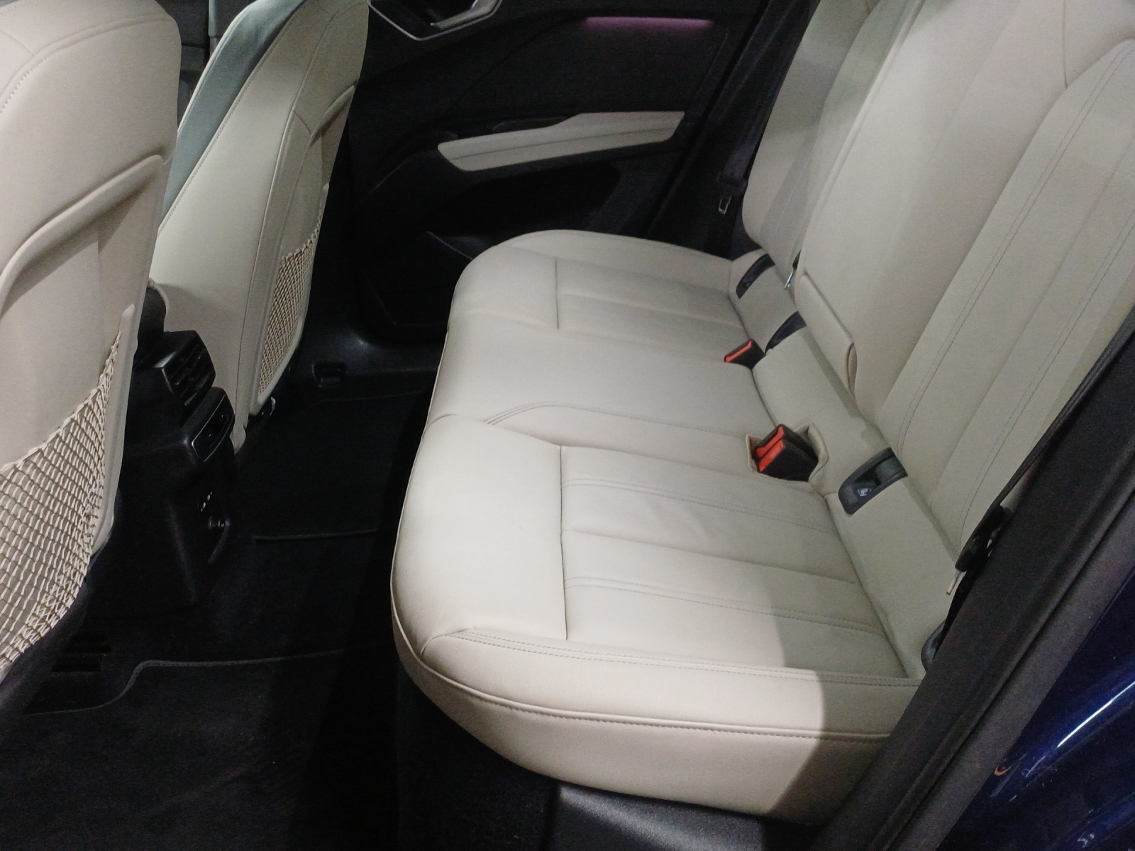 AUDI Q4 Sportback e-tron 50 quattro-image-12