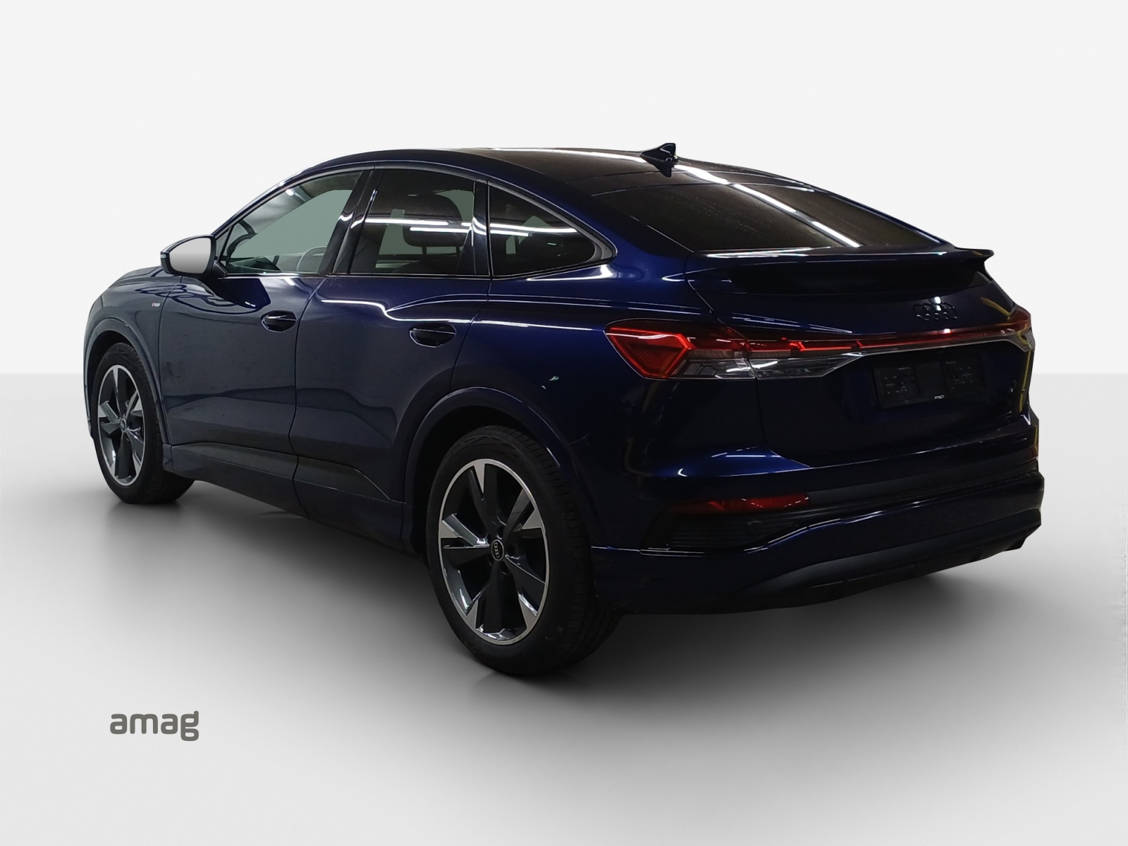 AUDI Q4 Sportback e-tron 50 quattro-image-2