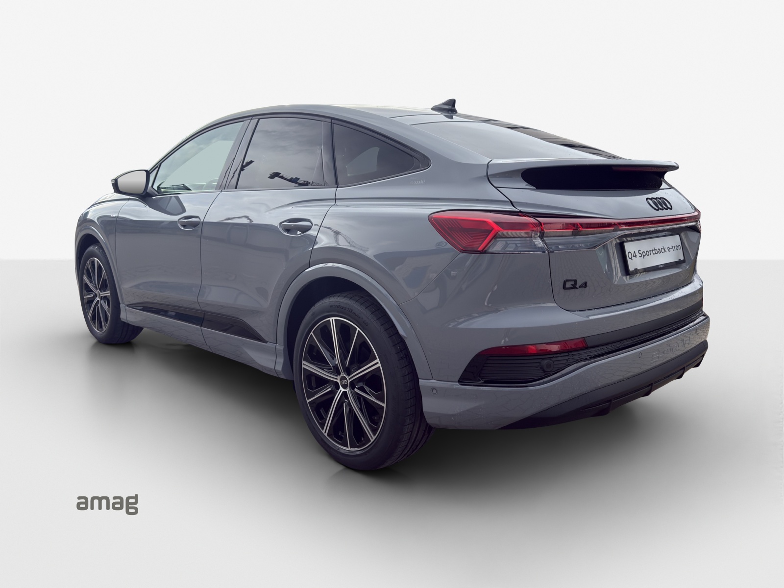 AUDI Q4 Sportback e-tron 45 Edition Swiss Ski quattro-image-3