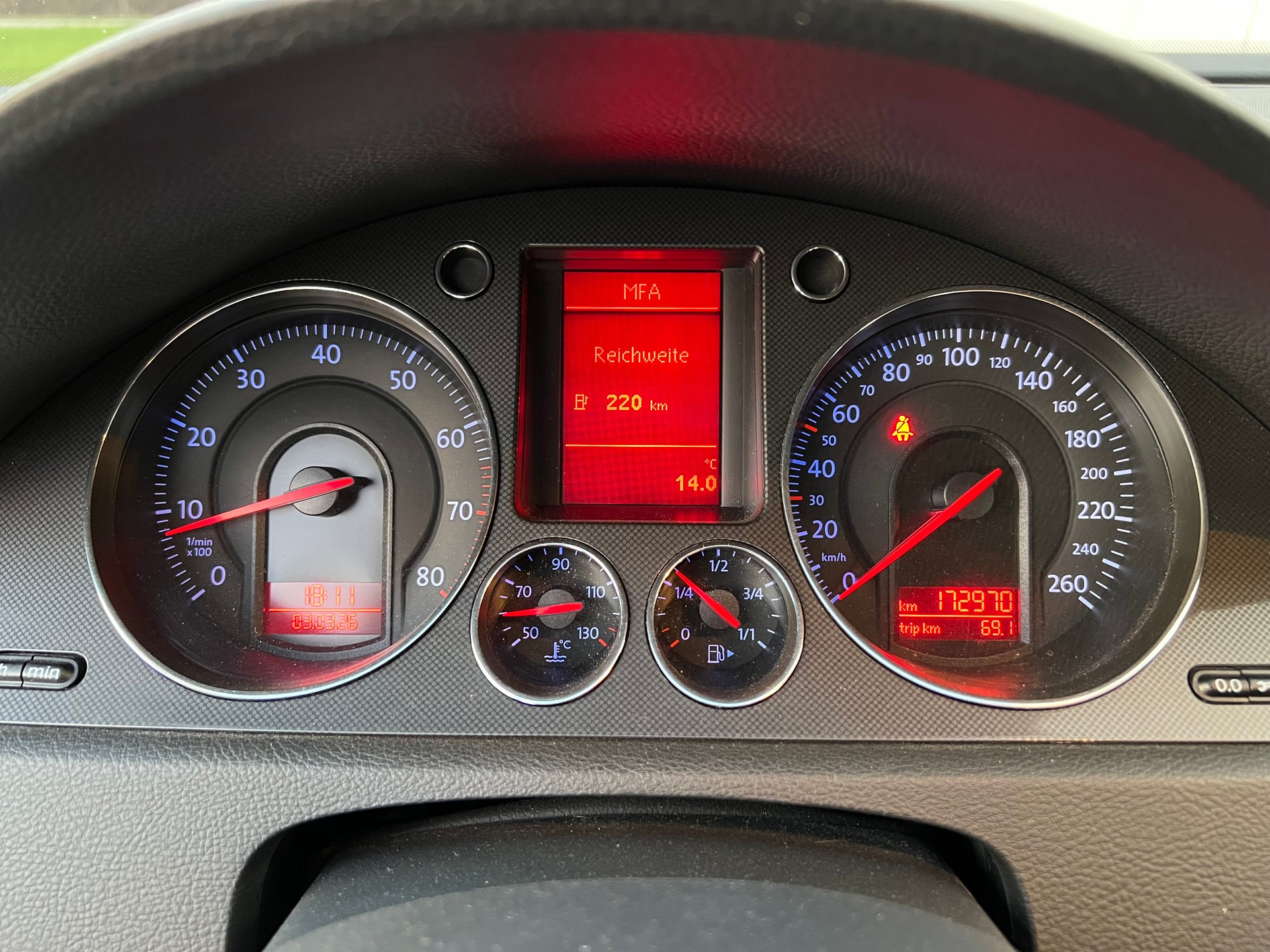 VW Passat Variant 2.0 FSI Sportline-image-10