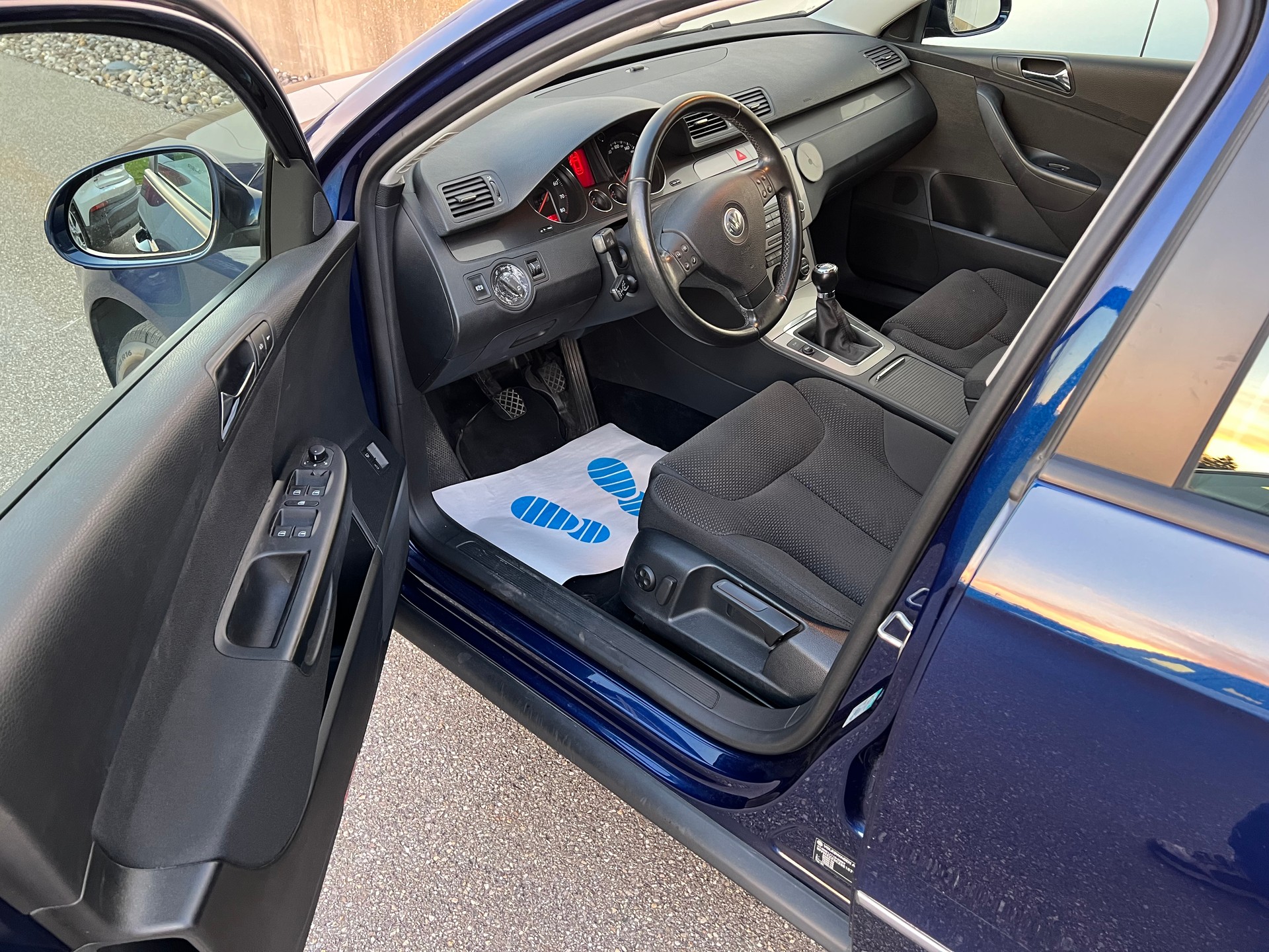 VW Passat Variant 2.0 FSI Sportline-image-5