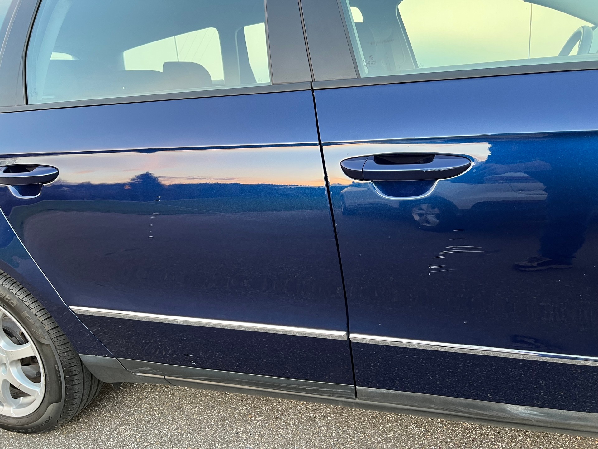 VW Passat Variant 2.0 FSI Sportline-image-12