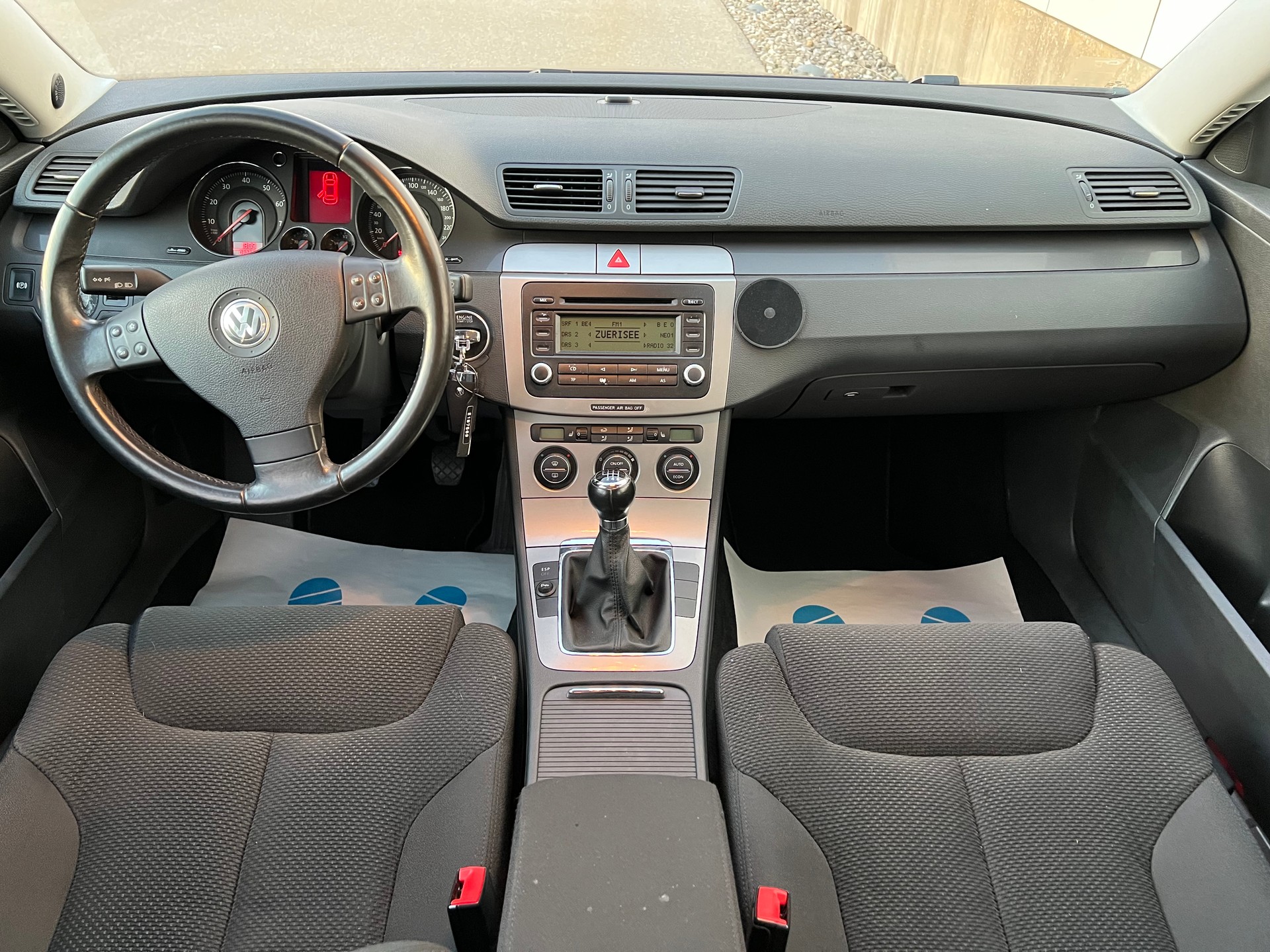 VW Passat Variant 2.0 FSI Sportline-image-8