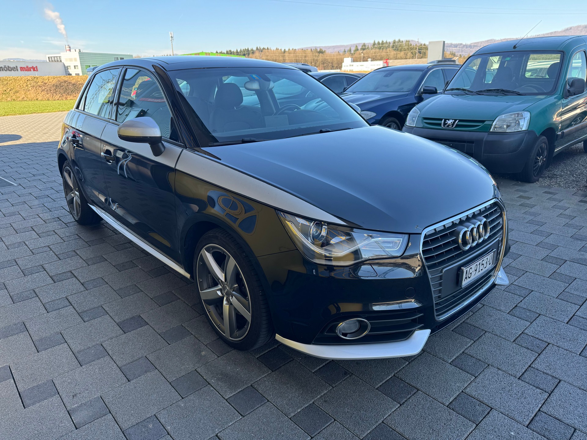 AUDI A1 Sportback 1.4 TFSI Ambition Competition-image-2