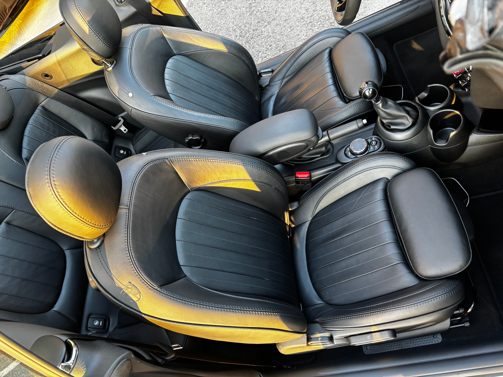 MINI Cooper S Cabriolet-image-8