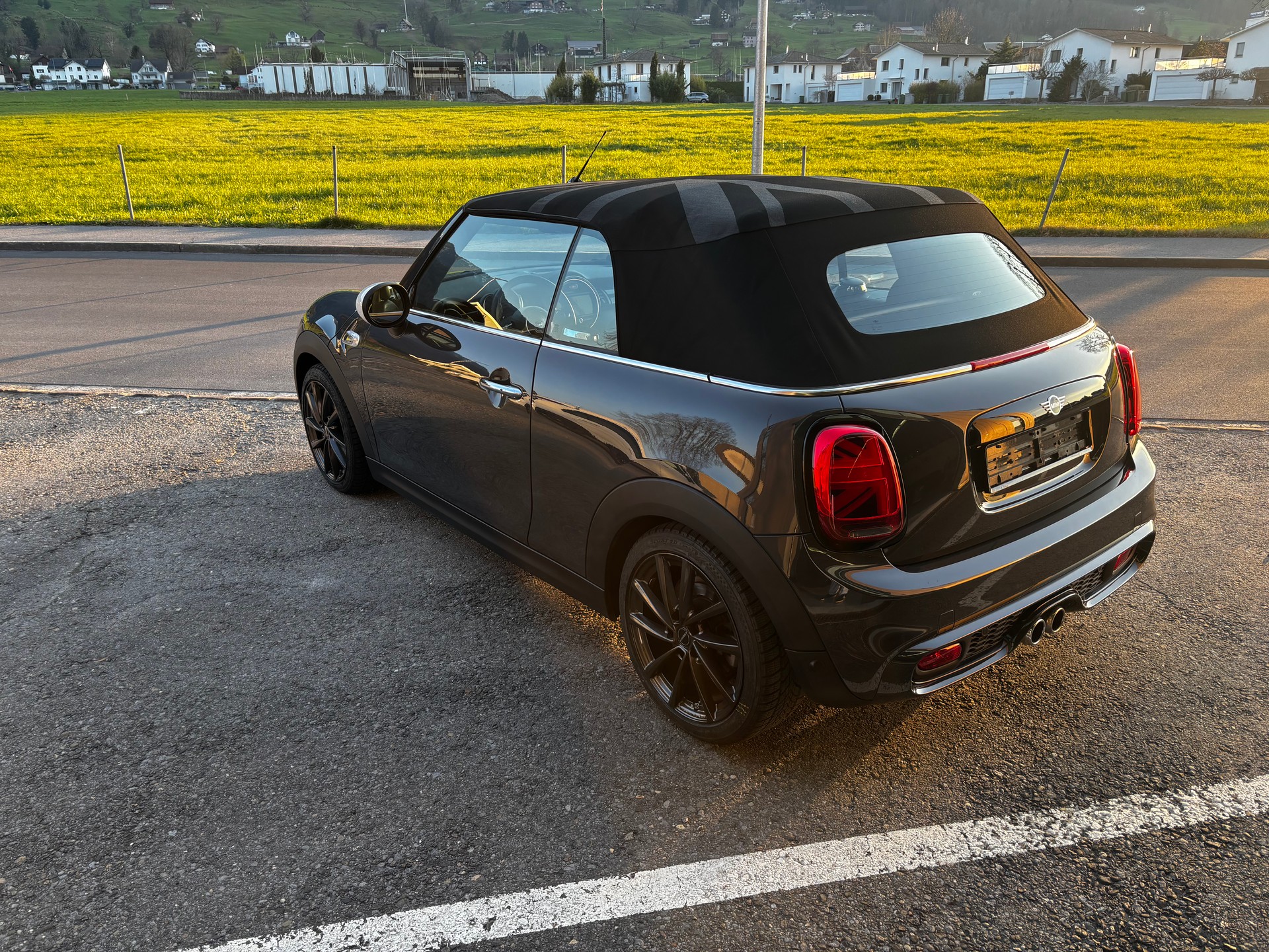 MINI Cooper S Cabriolet-image-12
