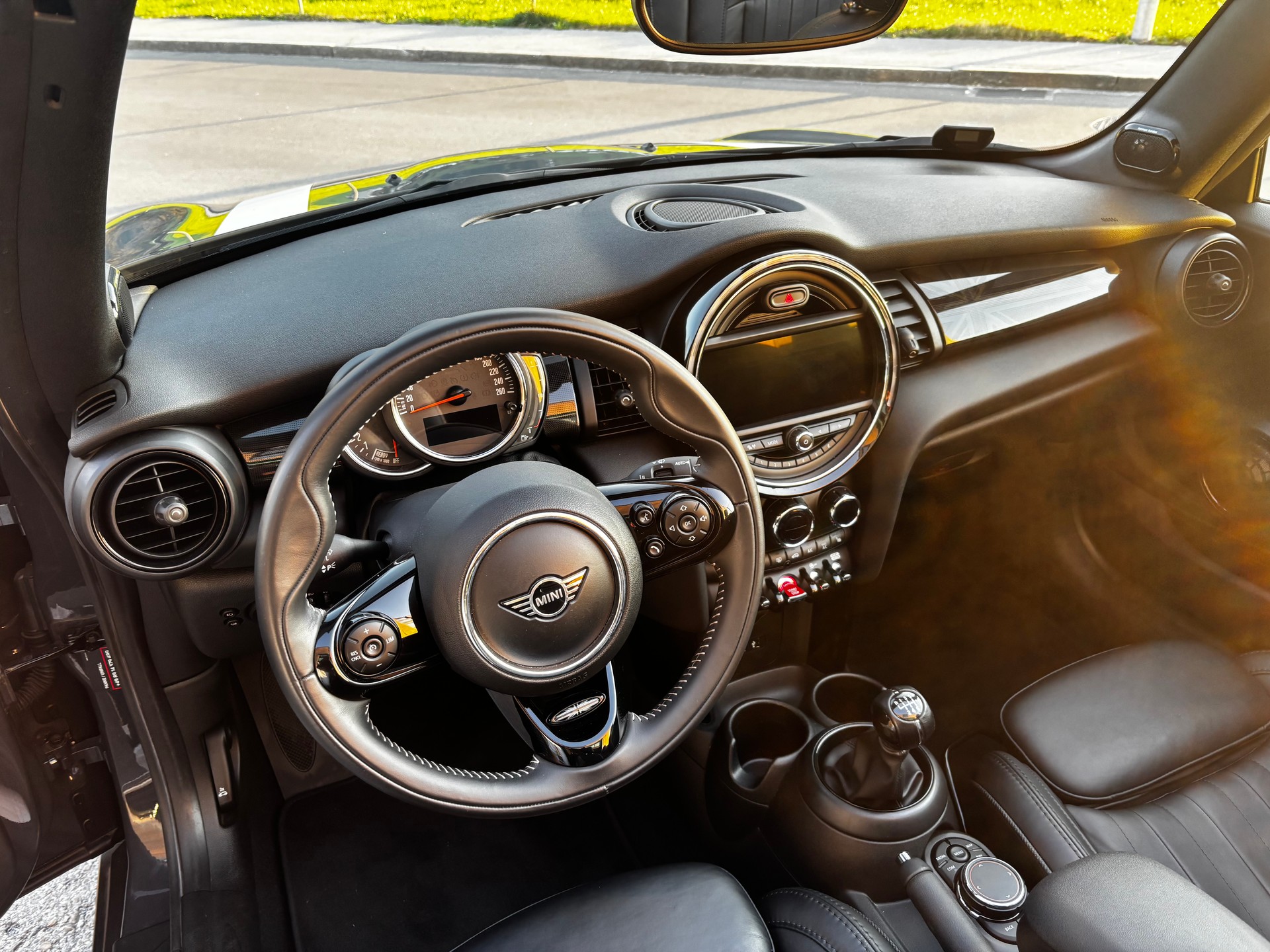 MINI Cooper S Cabriolet-image-7