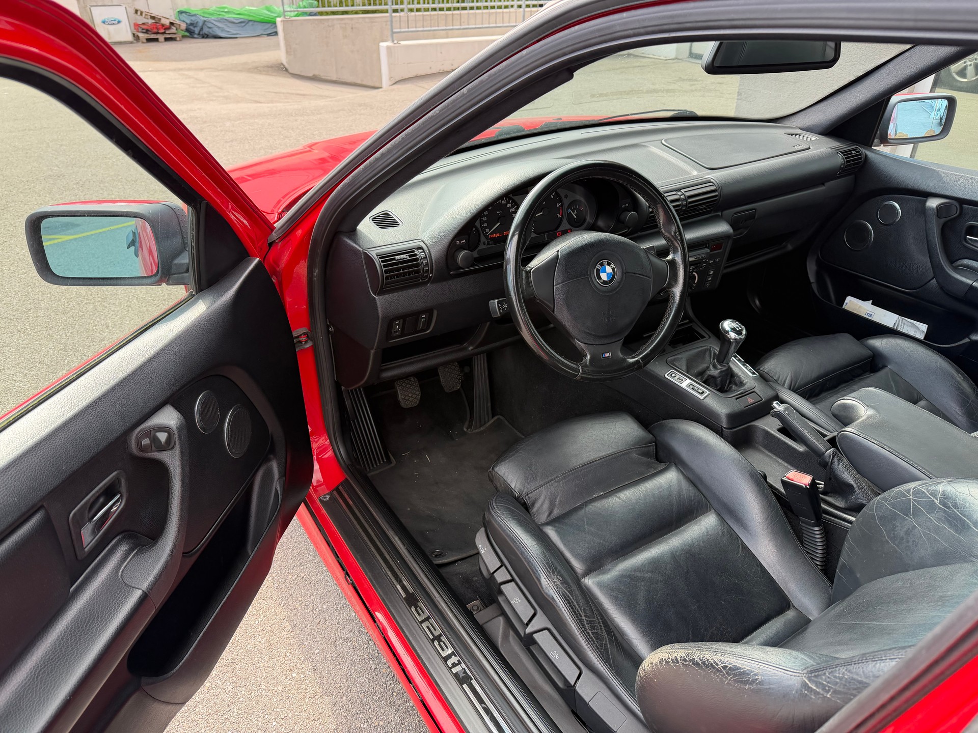 BMW 323ti Compact Sport-image-7