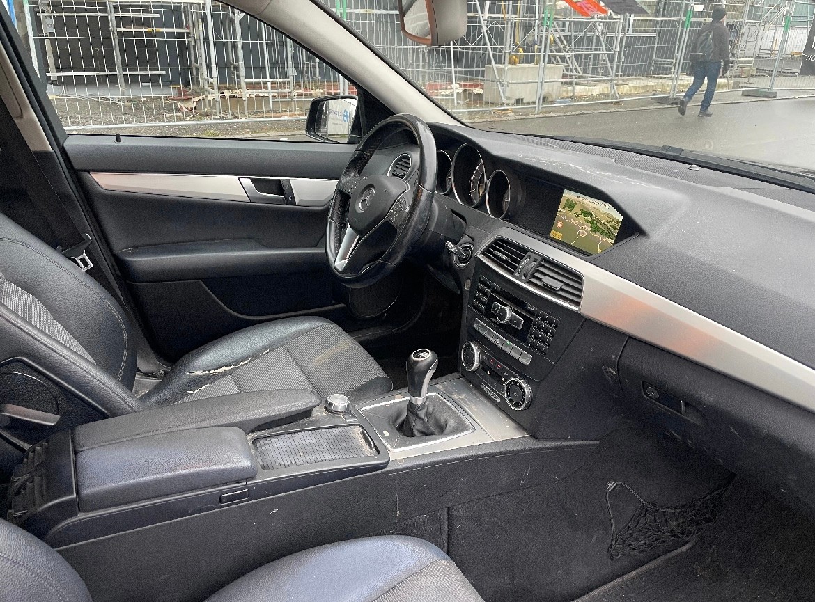 MERCEDES-BENZ C 200 CDI BlueEfficiency Elégance-image-8