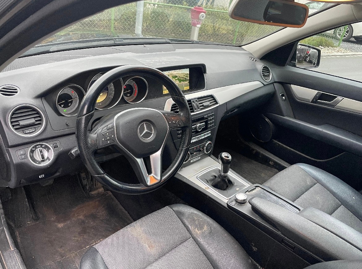 MERCEDES-BENZ C 200 CDI BlueEfficiency Elégance-image-9